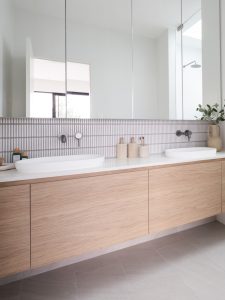 Modern luxury bathroom with architectural design by Pamment Projects in Sydney