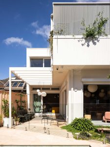 Pamment_Projects_Randwick_House_Architectural_Builders_Exterior_Poolside